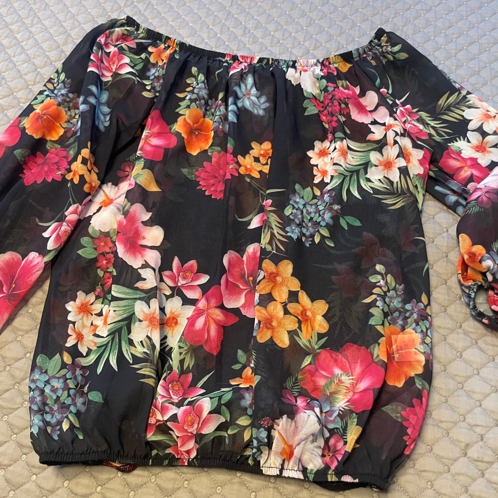 New York & Company Black Pink Red Long Sleeve Off-Shoulder Blouse